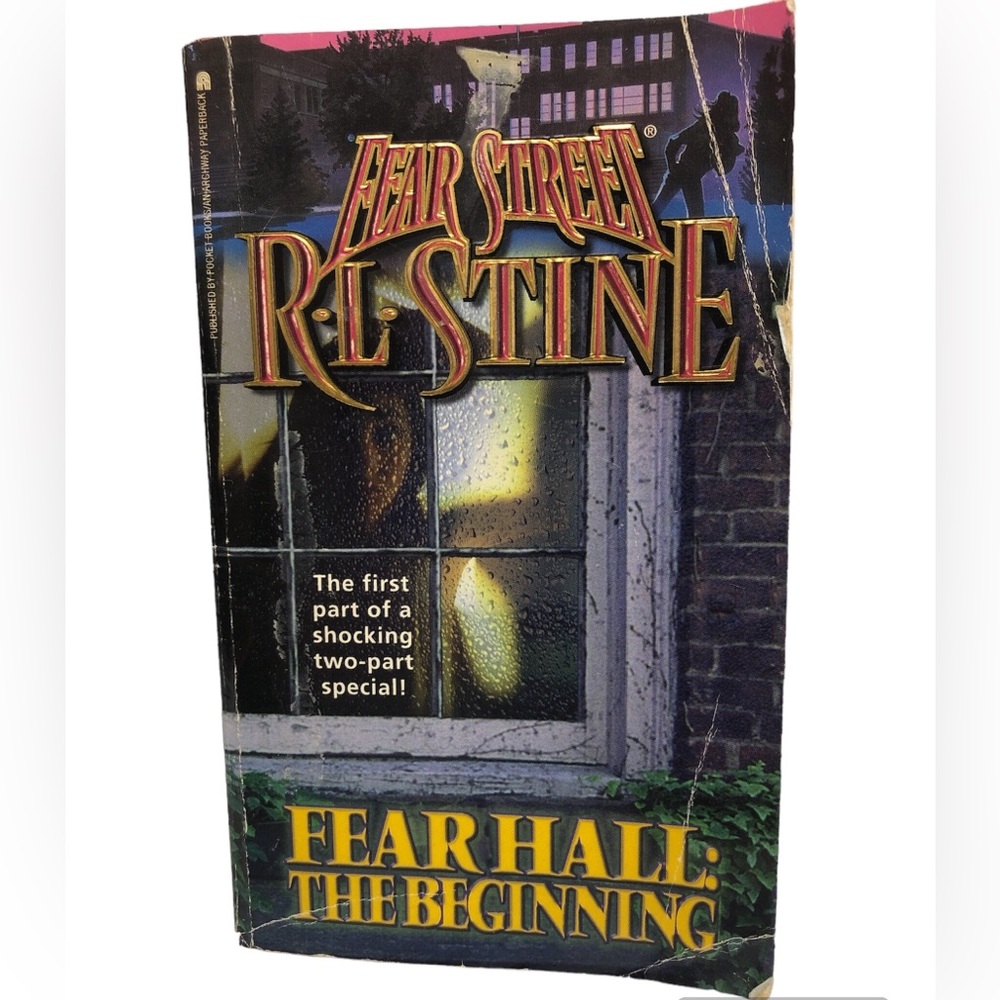Fear Hall  The Beginning Fear Street No 46 True 1st 1st Printing used condition